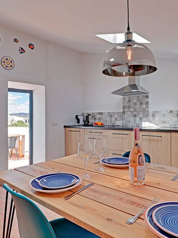 quinta-de-verde-algarve-eetkamer-open-keuken